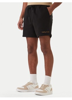 Tommy Jeans Szorty sportowe Contrast Linear DM0DM22697 Czarny Regular Fit ze sklepu MODIVO w kategorii Spodenki męskie - zdjęcie 188515840
