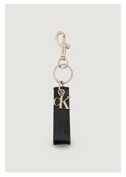 Calvin Klein Brelok Bold Ck Logo Key Fob LV04D1151G Czarny ze sklepu MODIVO w kategorii Breloki - zdjęcie 188515922