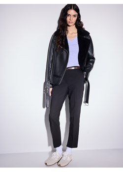 Mohito - Czarne spodnie z paskiem - czarny ze sklepu Mohito w kategorii Spodnie damskie - zdjęcie 188529651