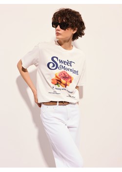 Mohito - Bawełniany t-shirt z nadrukiem - biały ze sklepu Mohito w kategorii Bluzki damskie - zdjęcie 188529770