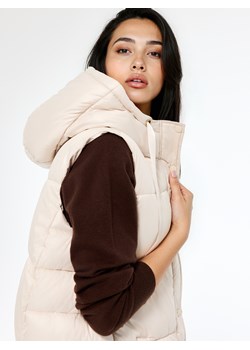 Mohito - Pikowana kremowa kamizelka - kremowy ze sklepu Mohito w kategorii Kamizelki damskie - zdjęcie 188530004