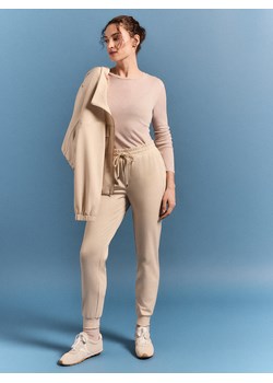 Mohito - Spodnie dresowe z wiskozą - beżowy ze sklepu Mohito w kategorii Spodnie damskie - zdjęcie 188530414
