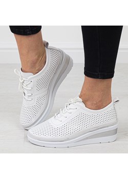 Białe SL skórzane ażurowe półbuty damskie na koturnie T.Sokolski 150 ze sklepu suzana.pl w kategorii Półbuty damskie - zdjęcie 188530931