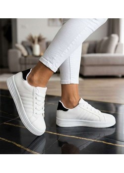 Białe buty trampki damskie na niskiej platformie /A6-2 18659 T2/ ze sklepu Pantofelek24.pl w kategorii Trampki damskie - zdjęcie 188532103