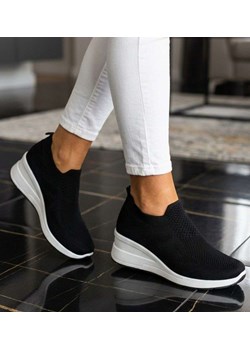 Czarne wsuwane trampki na koturnie /G2-2 18660 T112/ ze sklepu Pantofelek24.pl w kategorii Buty sportowe damskie - zdjęcie 188532252