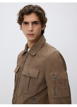 Reserved - Zamszowa kurtka z kołnierzem - brązowy ze sklepu Reserved w kategorii Kurtki męskie - zdjęcie 188535891