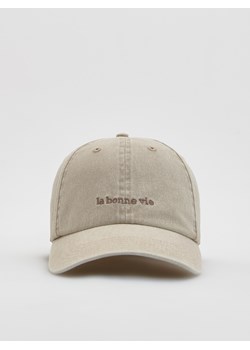 Reserved - Czapka z daszkiem - kremowy ze sklepu Reserved w kategorii Czapki z daszkiem damskie - zdjęcie 188536914