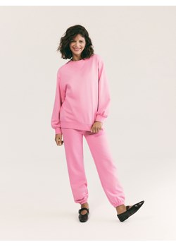 Reserved - Dresowe spodnie jogger - różowy ze sklepu Reserved w kategorii Spodnie damskie - zdjęcie 188537173