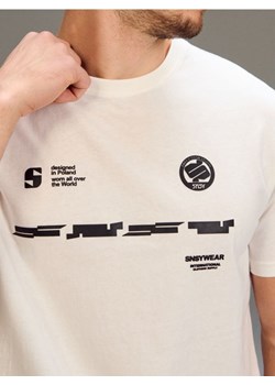 Sinsay - Bawełniana koszulka z krótkim rękawem - kremowy ze sklepu Sinsay w kategorii T-shirty męskie - zdjęcie 188542551