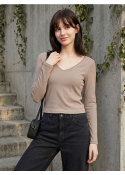 Sinsay - Bluzka z długim rękawem i koronką przy dekolcie - brązowy ze sklepu Sinsay w kategorii Bluzki damskie - zdjęcie 188542740