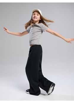 Sinsay - Szerokie spodnie wiązane w pasie - czarny ze sklepu Sinsay w kategorii Spodnie damskie - zdjęcie 188542881