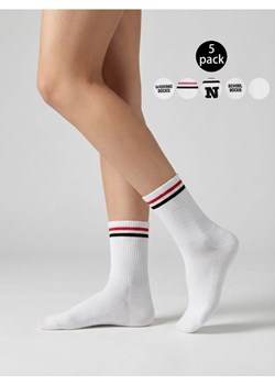 Sinsay - Zestaw białych skarpetek z napisami i paskami 5 pack - wielobarwny ze sklepu Sinsay w kategorii Skarpetki damskie - zdjęcie 188542911