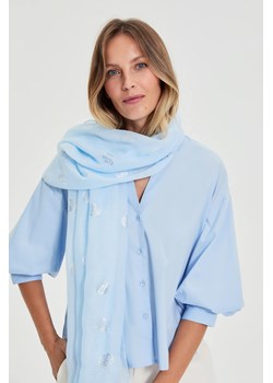 Szal z metalicznym nadrukiem błękitny ze sklepu Moodo.pl w kategorii Szaliki i chusty damskie - zdjęcie 188543211