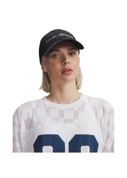 Damska czapka z daszkiem Under Armour W Essential Low ADJ - czarna ze sklepu Sportstylestory.com w kategorii Czapki z daszkiem damskie - zdjęcie 188545081