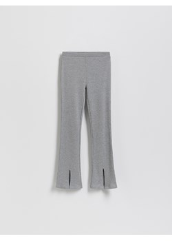 Reserved - Spodnie flare z rozcięciami - jasnoszary ze sklepu Reserved w kategorii Spodnie dziewczęce - zdjęcie 188546183