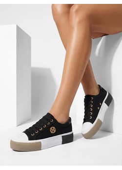 Czarne sneakersy damskie Aurelio Canvas ze sklepu royalfashion.pl w kategorii Trampki damskie - zdjęcie 188549753