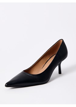 Mohito - Skórzane czółenka - czarny ze sklepu Mohito w kategorii Czółenka - zdjęcie 188549933