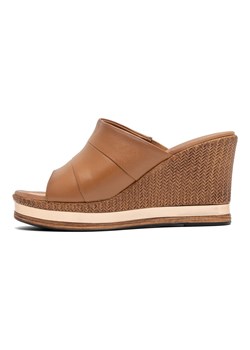 Klapki Lasocki CORTE WI23-CORTE-05 ze sklepu ccc.eu w kategorii Klapki damskie - zdjęcie 188566410