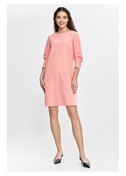 Nife Sukienka w kolorze łososiowym ze sklepu Limango Polska w kategorii Sukienki - zdjęcie 188569983