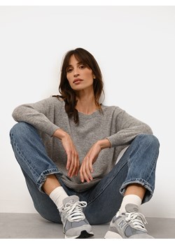 Just Cashmere Kaszmirowy sweter "Rebecca" w kolorze szarym ze sklepu Limango Polska w kategorii Swetry damskie - zdjęcie 188609354