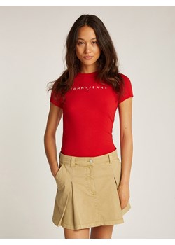 TOMMY JEANS Koszulka w kolorze czerwonym ze sklepu Limango Polska w kategorii Bluzki damskie - zdjęcie 188630674
