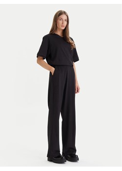 G-Star Raw Kombinezon D28670-B771 Czarny Relaxed Fit ze sklepu MODIVO w kategorii Kombinezony damskie - zdjęcie 188632320