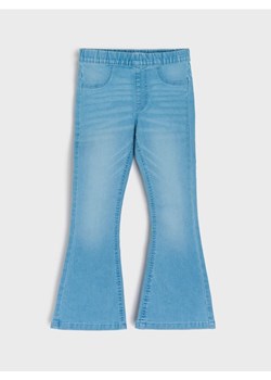 Sinsay - Spodnie jeansowe flare - niebieski ze sklepu Sinsay w kategorii Spodnie dziewczęce - zdjęcie 188634060