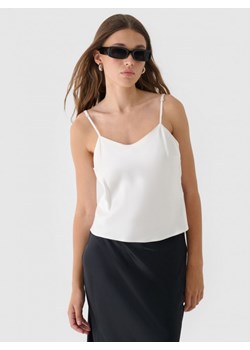 Top z wiskozy damski Outhorn OTHWAW24TSLEF193 - biały ze sklepu Sportstylestory.com w kategorii Bluzki damskie - zdjęcie 188634154