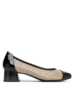 Półbuty Caprice 9-22304-46 Beżowy ze sklepu eobuwie.pl w kategorii Czółenka - zdjęcie 188634940