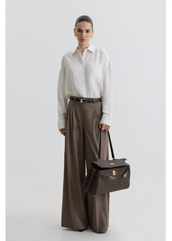 Estro: Ciemnobrązowa torba damska na ramię ze złotymi okuciami ze sklepu Estro w kategorii Listonoszki - zdjęcie 188643123