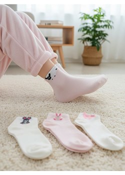 Sinsay - Zestaw krótkich skarpetek z motywem zwierząt 4 pack - wielobarwny ze sklepu Sinsay w kategorii Skarpetki damskie - zdjęcie 188656512