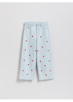 Reserved - Jeansy wide leg z haftem - niebieski ze sklepu Reserved w kategorii Spodnie dziewczęce - zdjęcie 188667484