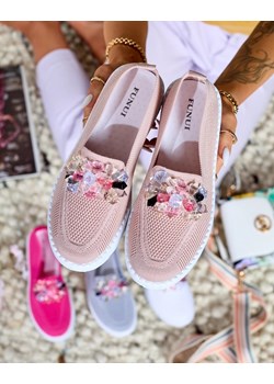 Royalfashion Różowe damskie zdobione półbuty slip on Enweta ze sklepu royalfashion.pl w kategorii Półbuty damskie - zdjęcie 188675194