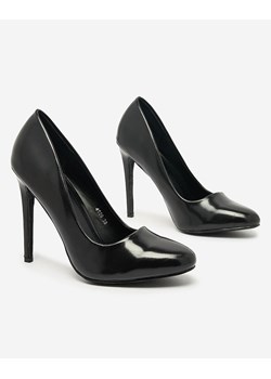 Royalfashion Czarne czółenka na szpilce Retogasa ze sklepu royalfashion.pl w kategorii Czółenka - zdjęcie 188675342