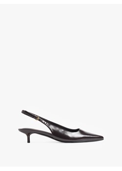 Mohito - Czekoladowe czółenka na szpilce - ciemnobrązowy ze sklepu Mohito w kategorii Czółenka - zdjęcie 188678484