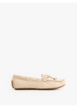 Mohito - Loafersy - beżowy ze sklepu Mohito w kategorii Mokasyny damskie - zdjęcie 188678504