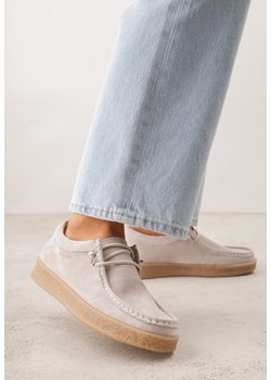 Beżowe Półbuty z Zamszu Naturalnego ze Skórzaną Wkładką i Przeszyciami Oaraneva ze sklepu renee.pl w kategorii Półbuty damskie - zdjęcie 188678640