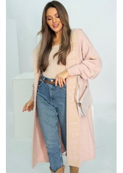 Długi sweter damski z kapturem Star pudrowy - polska marka ze sklepu intimiti.pl w kategorii Swetry damskie - zdjęcie 188681851