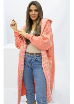 Długi sweter damski z kapturem Star koralowy - polska marka ze sklepu intimiti.pl w kategorii Swetry damskie - zdjęcie 188682263