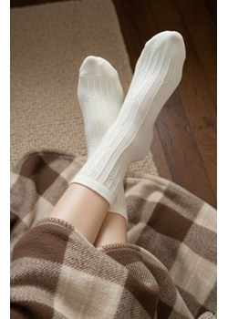 Magnetis YN5039 kokardki skarpety damskie ze sklepu intimiti.pl w kategorii Skarpetki damskie - zdjęcie 188682691