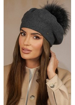 Kamea Fuji zimowy beret z pomponem grafitowy damski ze sklepu intimiti.pl w kategorii Berety damskie - zdjęcie 188684354