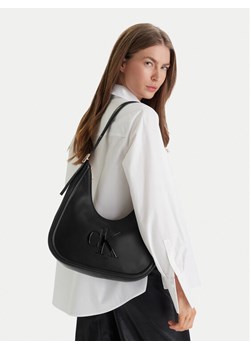 Calvin Klein Torebka Bold Ck Crescent Bag LV04F3427G Czarny ze sklepu MODIVO w kategorii Torebki hobo - zdjęcie 188686623