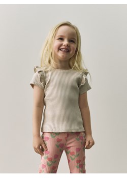 Reserved - Prążkowany t-shirt z falbankami - beżowy ze sklepu Reserved w kategorii Bluzki dziewczęce - zdjęcie 188687403