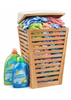 Skandynawski drewniany stołek do łazienki P2-W76 ze sklepu Edinos.pl w kategorii Kosze na pranie - zdjęcie 188689324