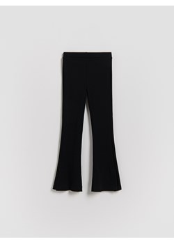 Reserved - Prążkowane legginsy flared - czarny ze sklepu Reserved w kategorii Spodnie dziewczęce - zdjęcie 188694942