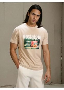 Sinsay - Bawełniana koszulka z nadrukiem - beżowy ze sklepu Sinsay w kategorii T-shirty męskie - zdjęcie 188696514