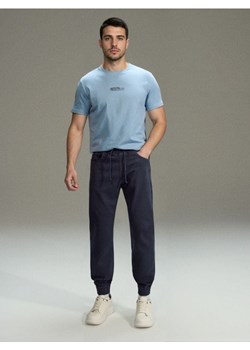 Sinsay - Jeansy jogger - niebieski ze sklepu Sinsay w kategorii Jeansy męskie - zdjęcie 188696521