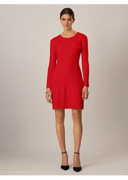 APART Sukienka dzianinowa w kolorze czerwonym ze sklepu Limango Polska w kategorii Sukienki - zdjęcie 188700140