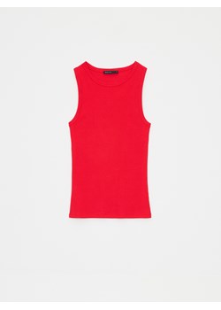 Mohito - Dopasowany czerwony top - czerwony ze sklepu Mohito w kategorii Bluzki damskie - zdjęcie 188709334