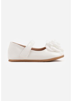 Białe Lakierowane Balerinki z Paskiem na Rzep i Różą 3D Zelagia ze sklepu born2be.pl w kategorii Balerinki dziecięce - zdjęcie 188714542